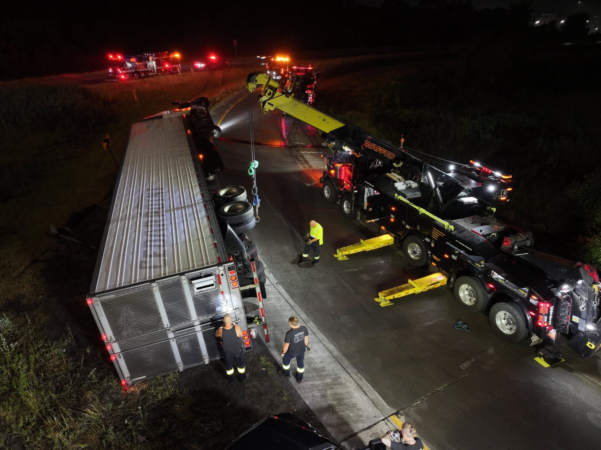 Night police and heavy recovery scene